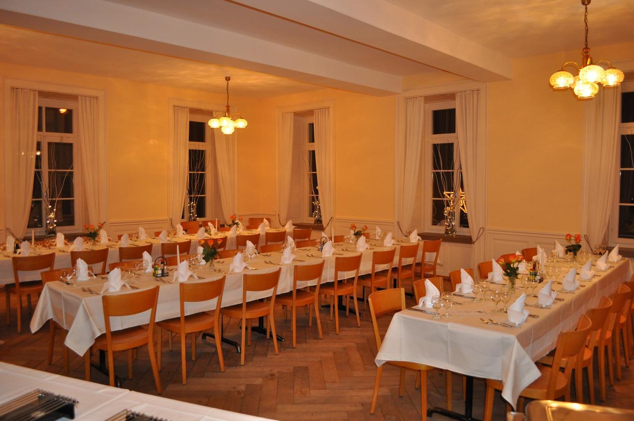Hotel Restaurant Raben Linthal Экстерьер фото
